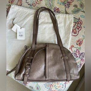 HOBO Beckton shoulder bag- beautiful polished leather in versatile ash color.